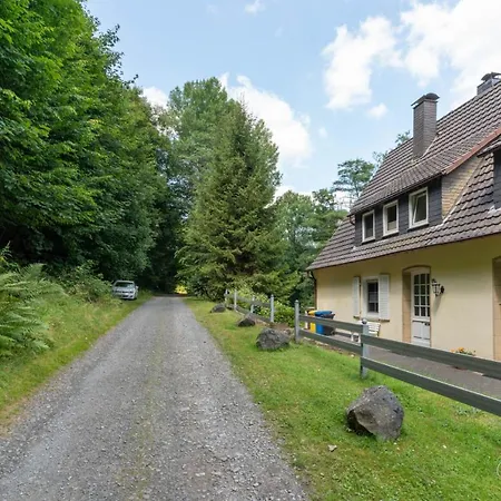 Am Waldrand Apartment *