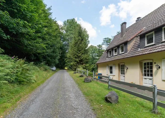 Am Waldrand Appartement *